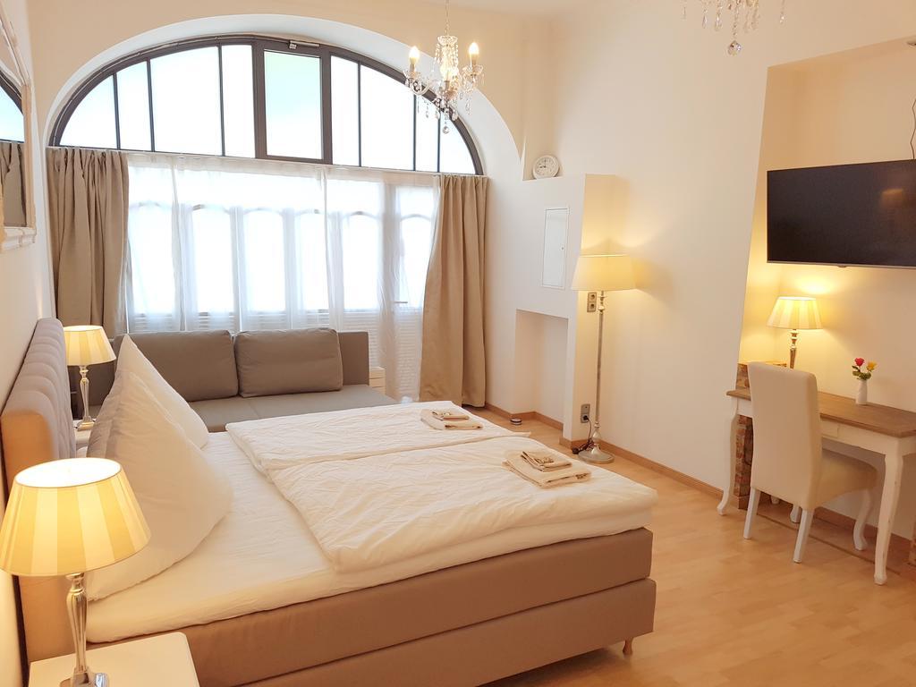 Gastein By Rockchair Apartments L Superhost Status L 2 Bedrooms Boxspringbeds 1,5 Bathrooms - Cozy Family & Business Flair Welcomes You! Berlin Bagian luar foto